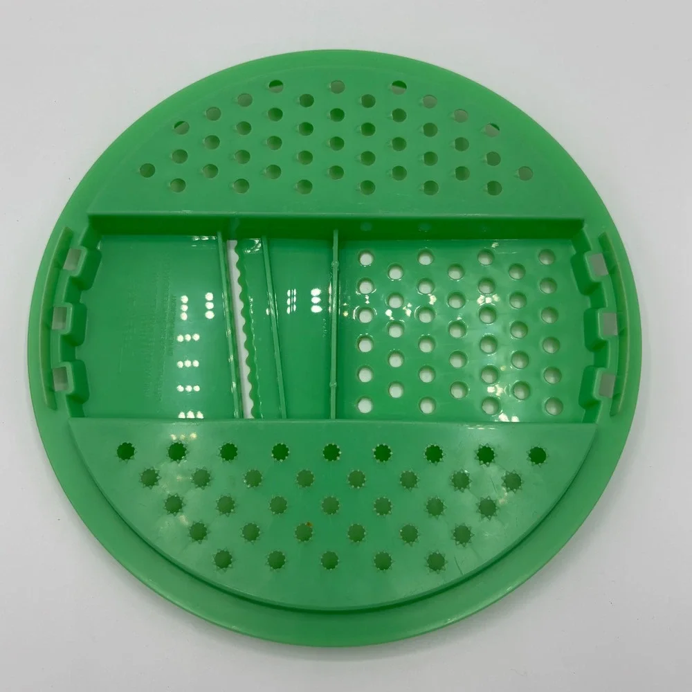 Tupperware vintage grater